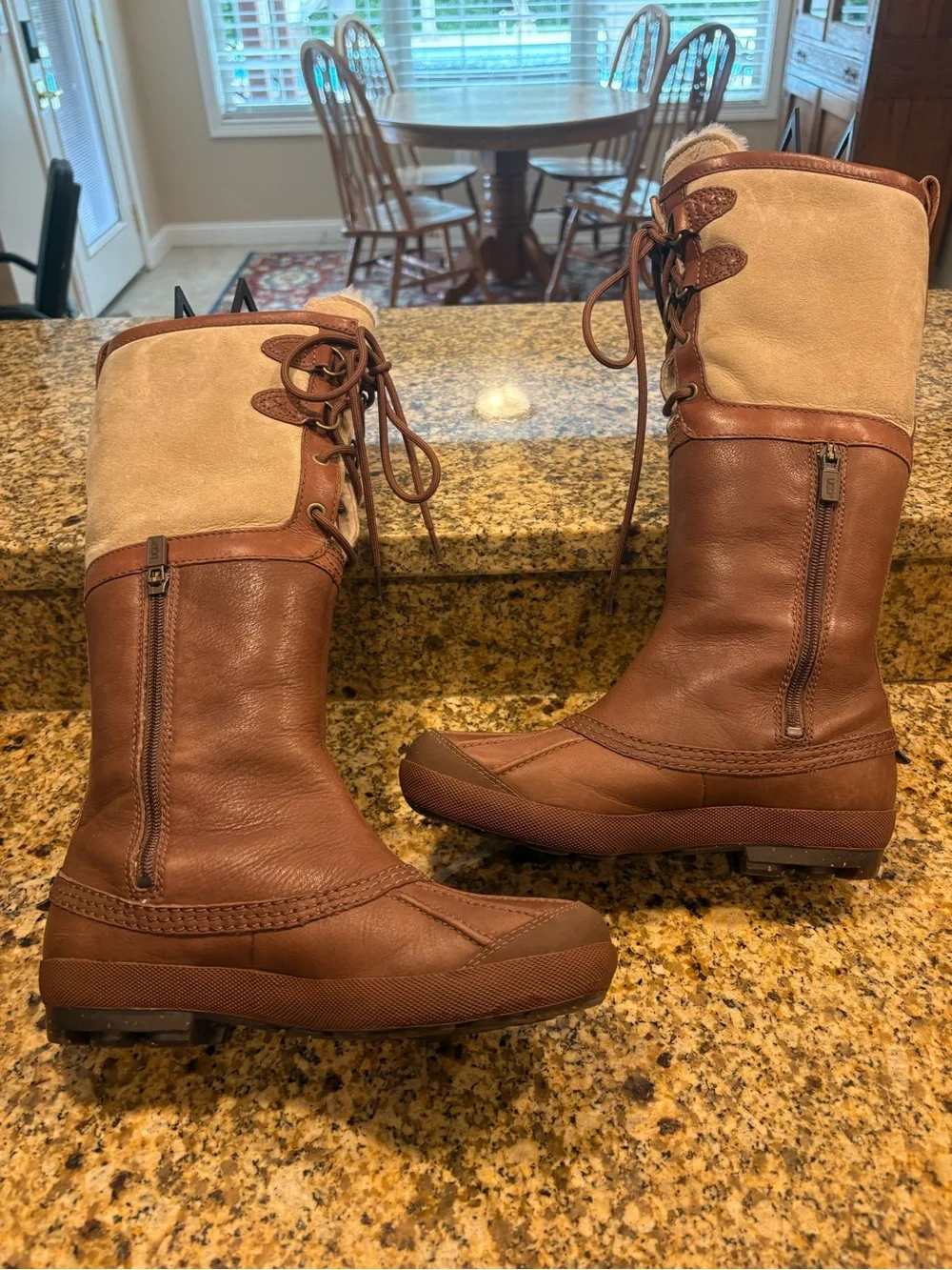 NWOT UGG belcloud tall fleece lined brown snow boots size 7